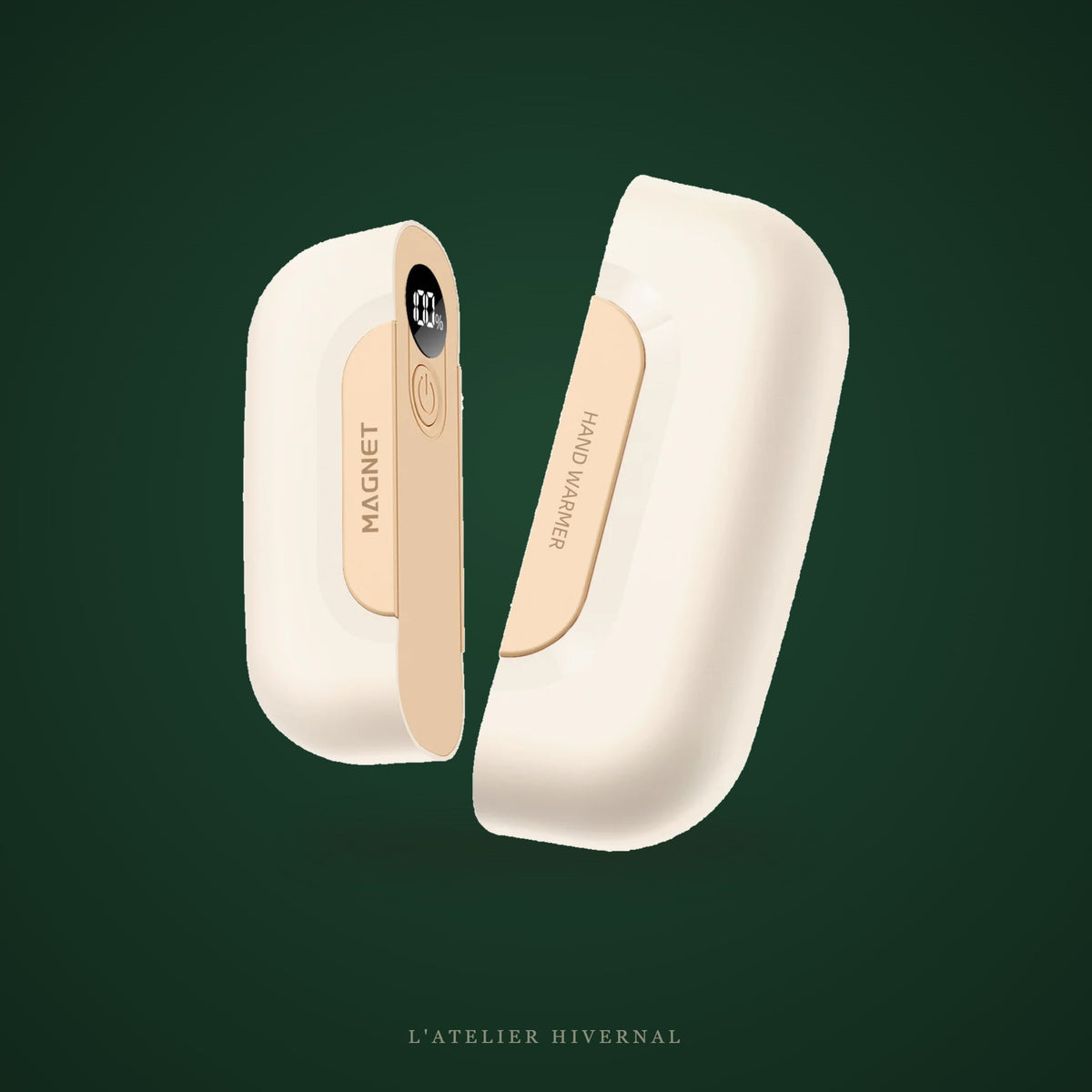 Chauffe-mains magnétique rechargeable, les deux moitiés séparées, sur fond vert sapin