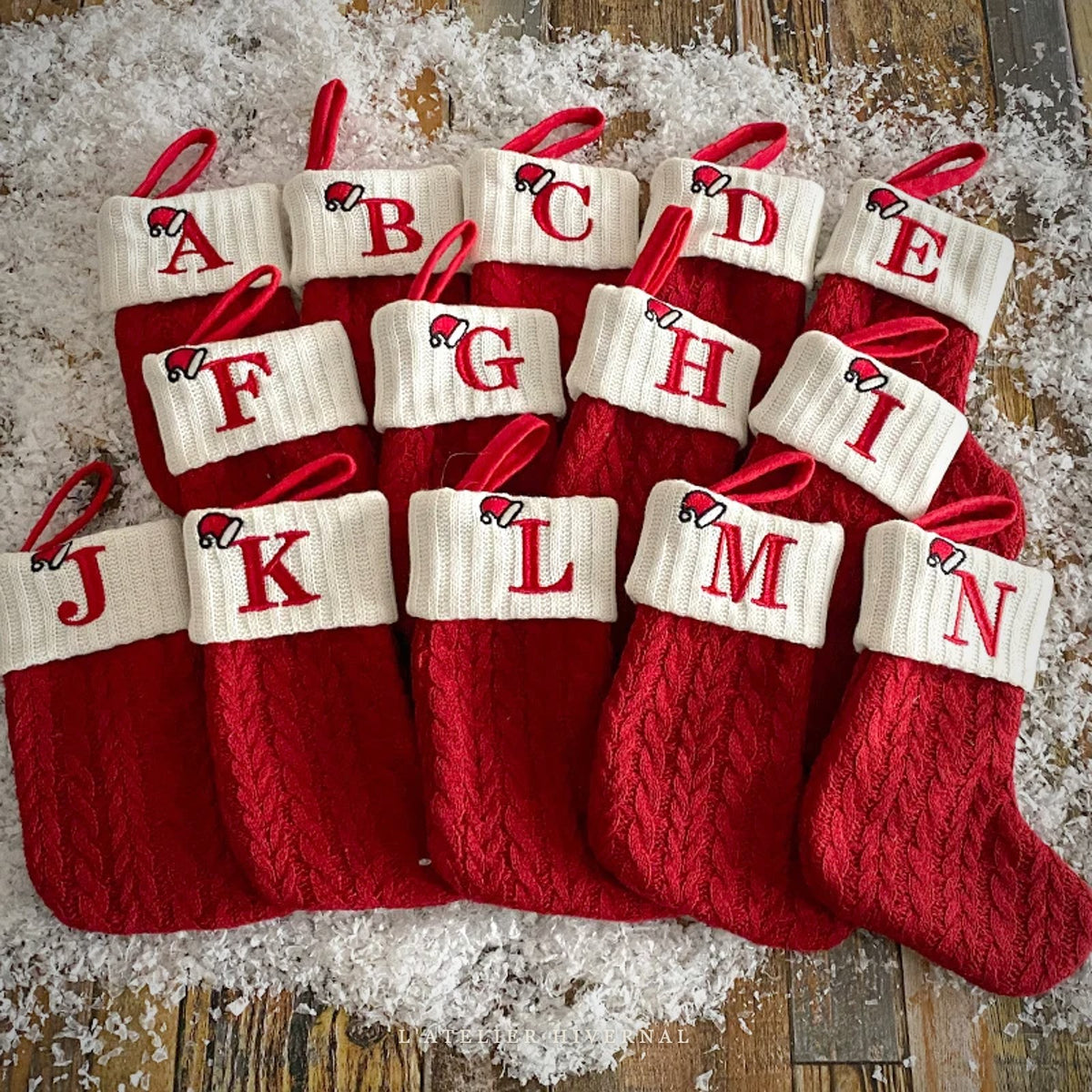 Mini-chaussettes de Noël à initiales sur la neige